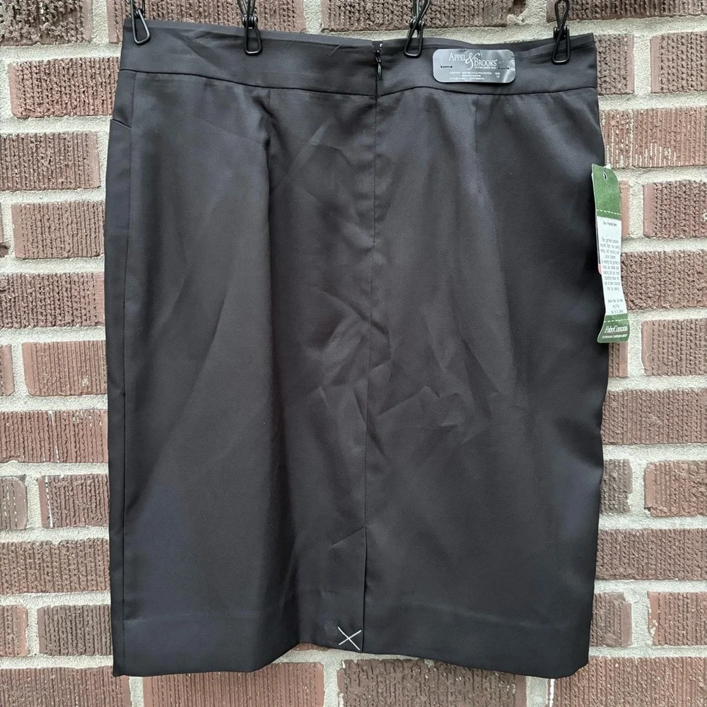 Appel & Brooks NWT Fully lined black pencil skirt Size 12